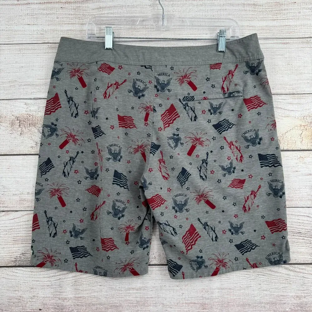 Travis Mathew USA Patriotic Flag Board Shorts Mens 36 Gray‎ Blue Red Beach